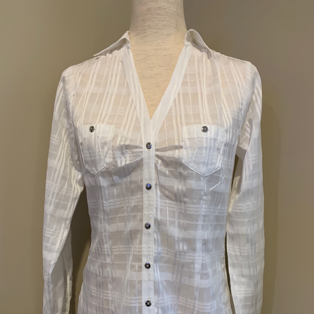 WHITE HOUSE/BLACK MARKET White Button-Down Shirt